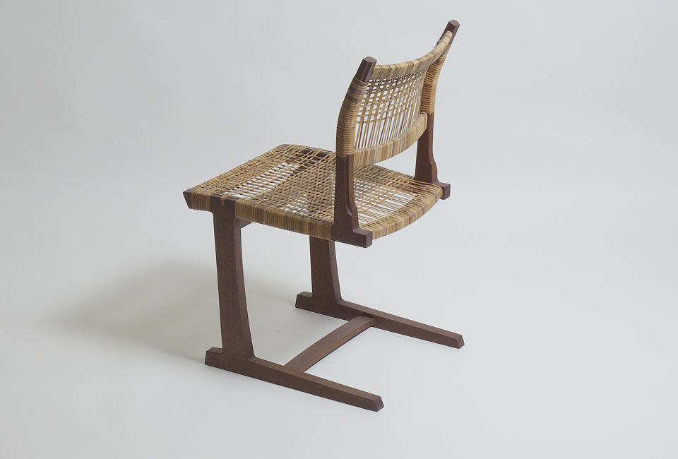 カンチレバーの椅子 Wooden Cantilever Chair DC-1